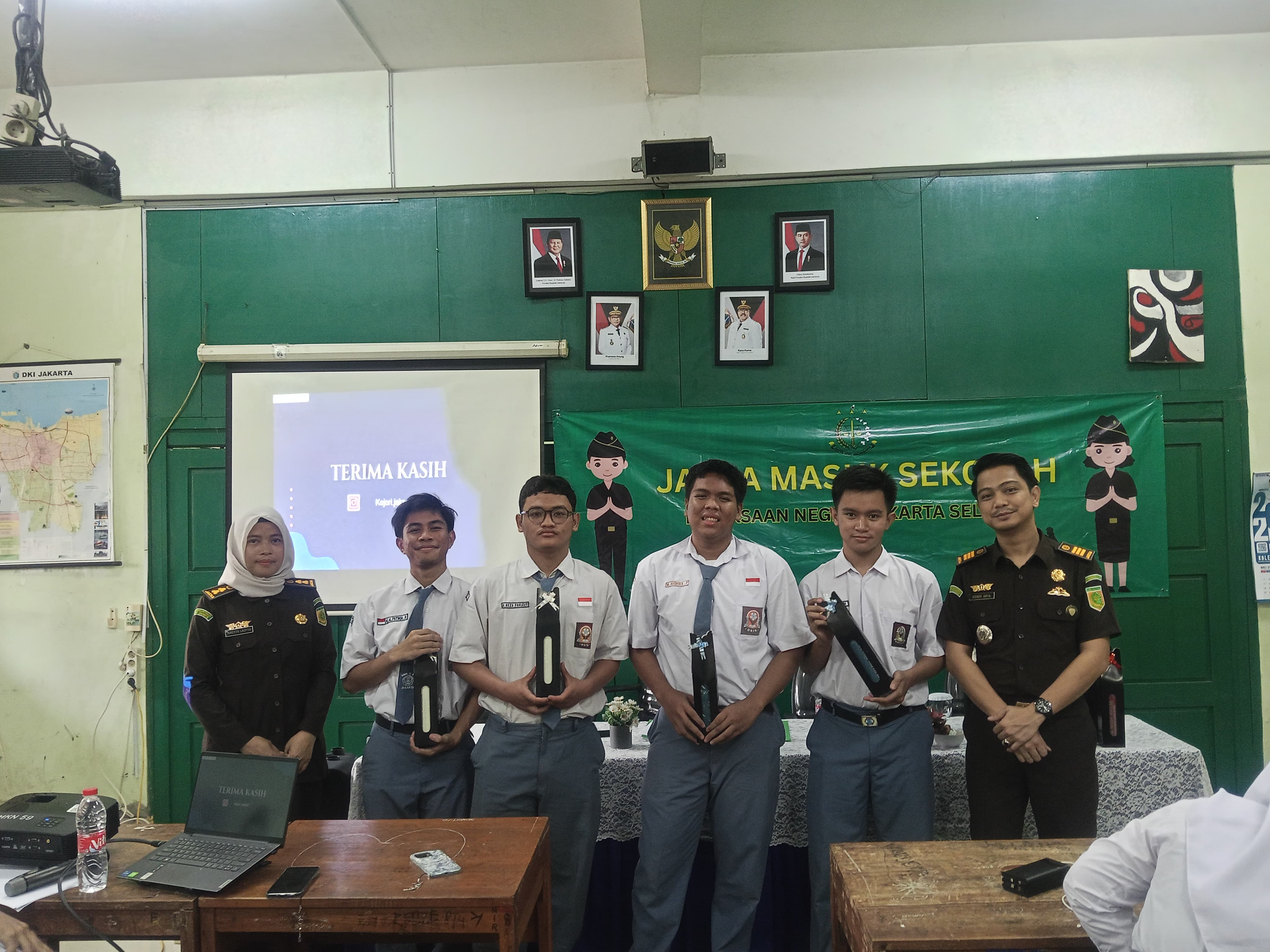 Gedung Sekolah SMA NEGERI 4 BONDOWOSO
